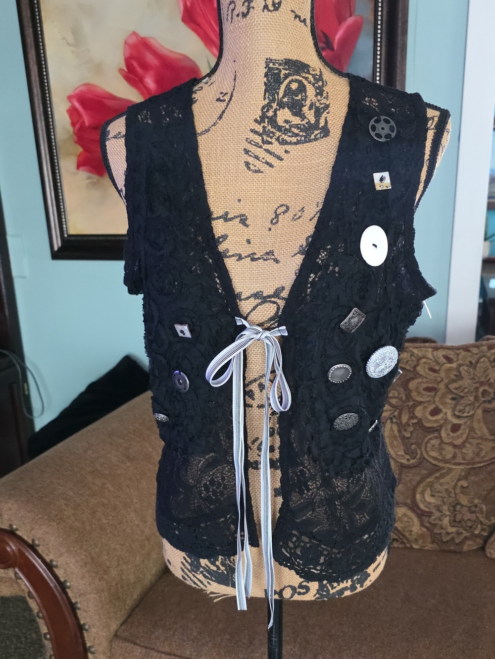 Zashi Black Lace Button Accent Tie-Front Vest Size L